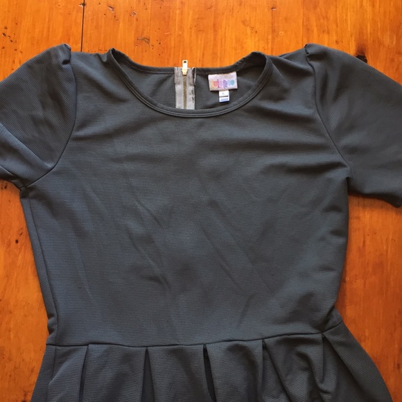 LuLaRoe Dresses & Skirts - Lularoe Large Grey Amelia Dress